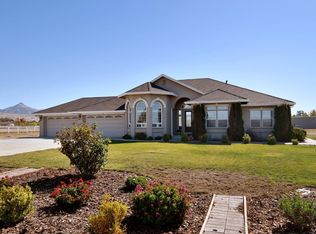 375 Spring Grove Rd, Hollister, CA 95023