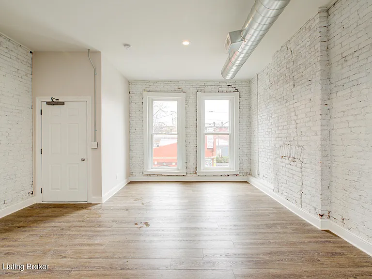 1105 S 1st St #4 — Photo 9