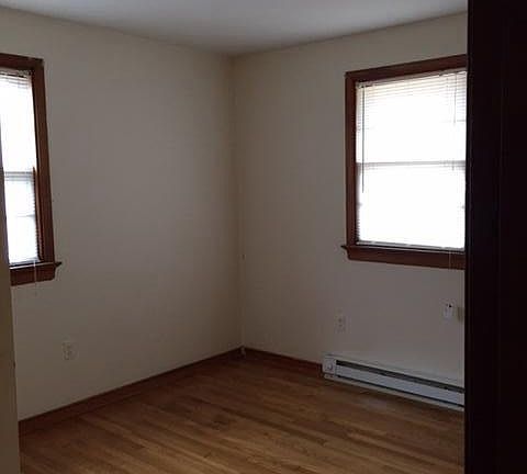 5th image of 4916 Burtwood Ln