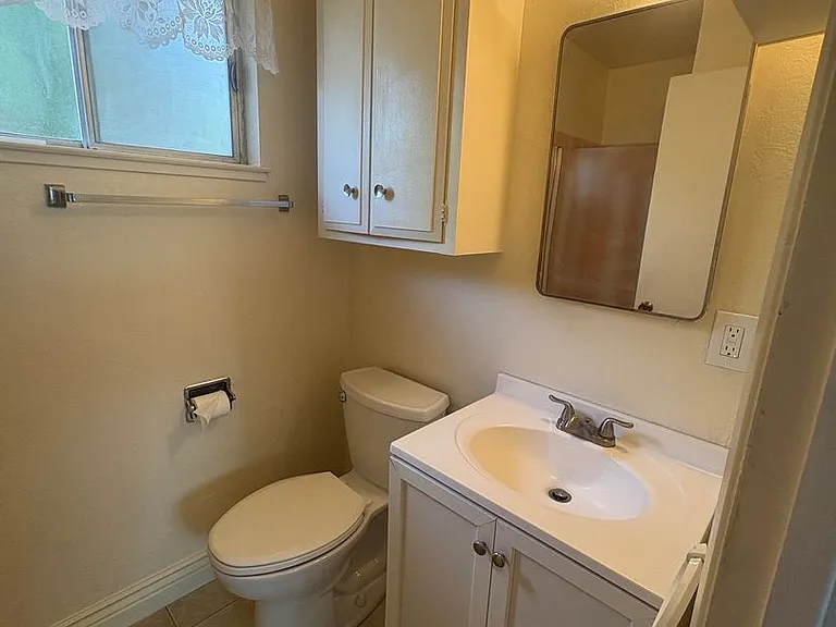 3046 Notre Dame Dr — Photo 8