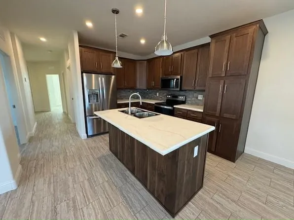 7500 E Voyager Rd, Tucson, AZ