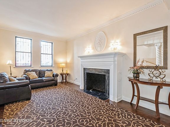 2nd image of 2128 N Hudson Ave APT 404