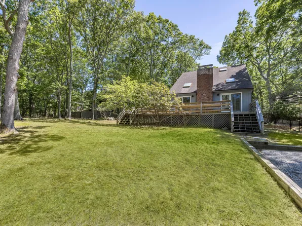 2 Maidstone Park Rd, East Hampton, NY 11937
