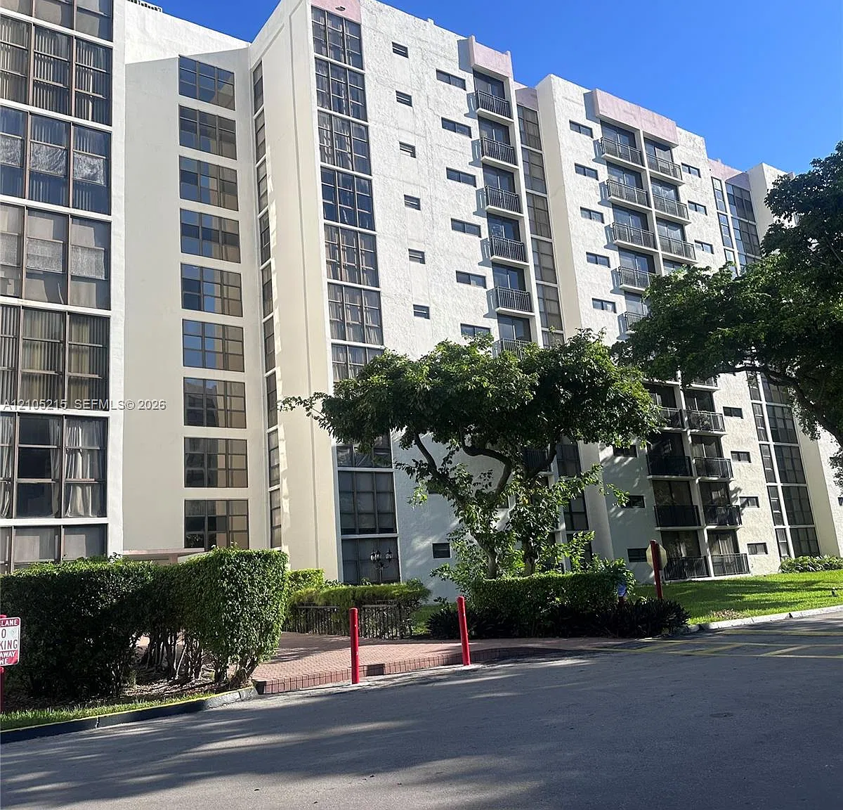 2 bed, 2.0 bath, $2,200 — Photo 1