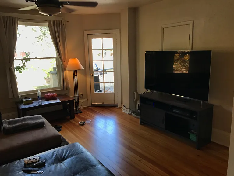 1004 Pine St — Photo 6