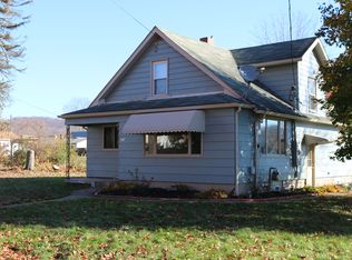 524 Newton Ave, Ellwood City, PA 16117