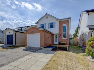 9 Camrose Ct, Kitchener, ON N2M 5J3