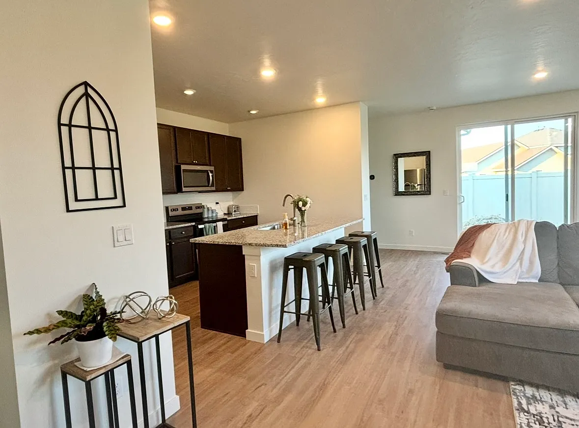 S Graycliff Way, Meridian — Photo 3