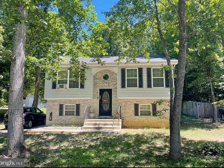 1084 Rimrock Rd — Photo 1