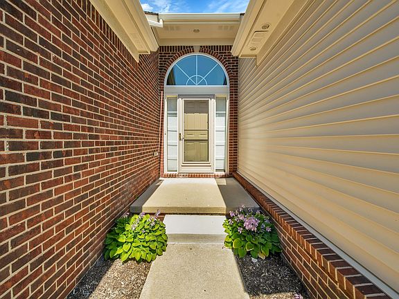 5th image of 1388 Andover Cir