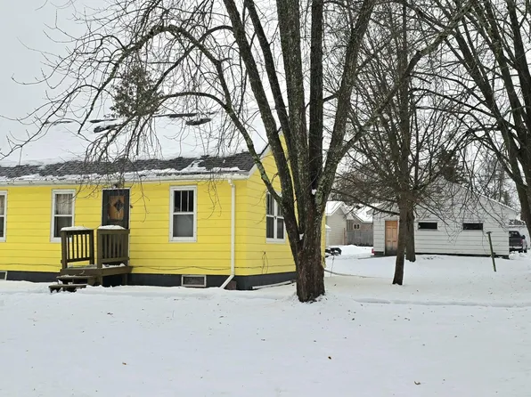 1119 8th St, International Falls, MN 56649