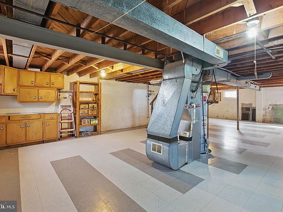 5th image of 6616 Lacona St