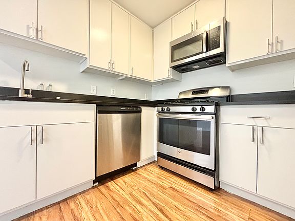 4th image of 260 S Avenue 55 APT C