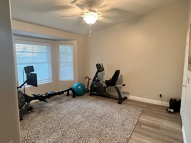 Upstairs Bedroom 2