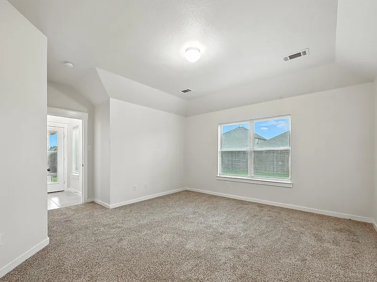 1581 Ferguson Dr — Photo 16