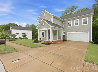 8207 Dumphries Dr, Huntersville, NC 28078