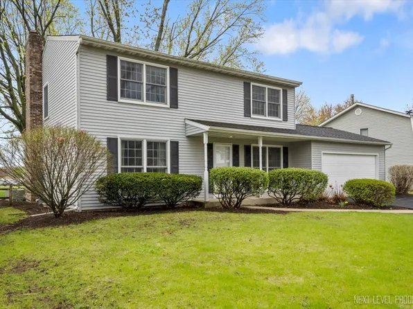 554 Carriage Hill Rd, Naperville, IL 60565