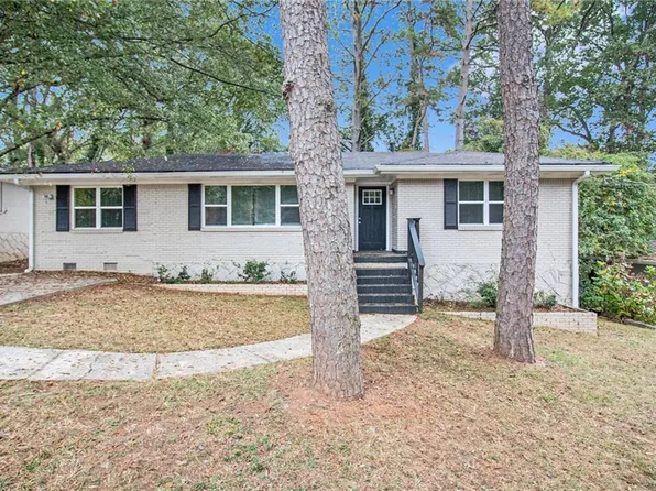 1376 David Cir, Decatur, GA 30032