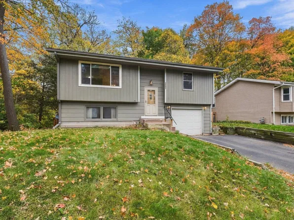 4605 Cumberland Rd, Mound, MN 55364