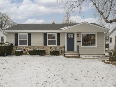 8930 West Lawrence AVENUE, Milwaukee, WI, 53225