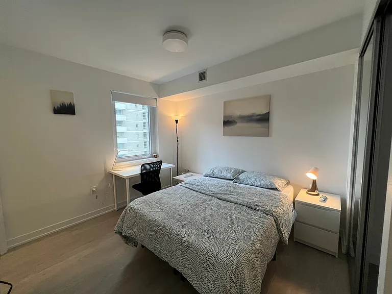 33 Dunfield Ave #1403A — Photo 1