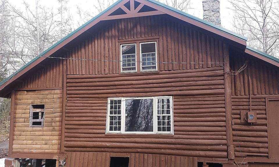 2nd image of 22 Larkspur Rd