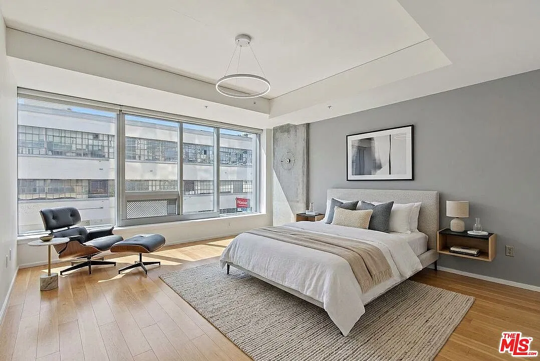 1 bed, 1.5 bath, 1090 sqft, $3,000 — Photo 1