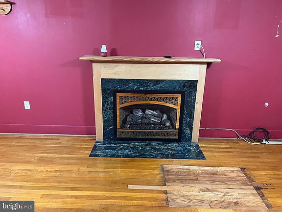 4th image of 153 Brickert St
