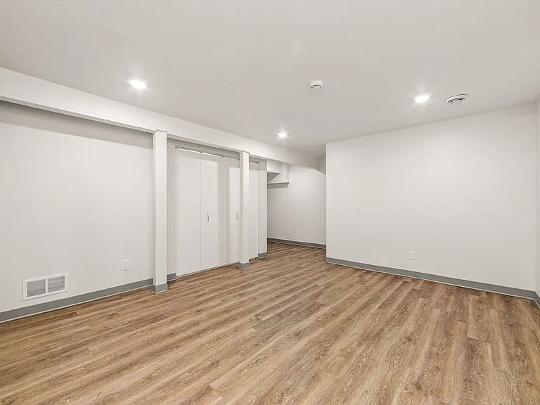 Greenwood Place — Photo 11