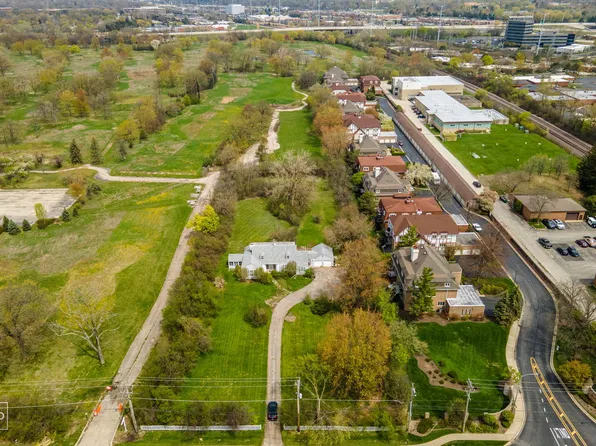 820 Dundee Rd, Northbrook, IL 60062
