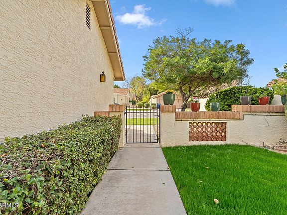 5th image of 1367 N LOS ALTOS Drive