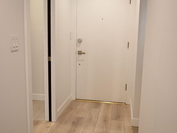 5th image of 324 N Oakhurst Dr APT 106