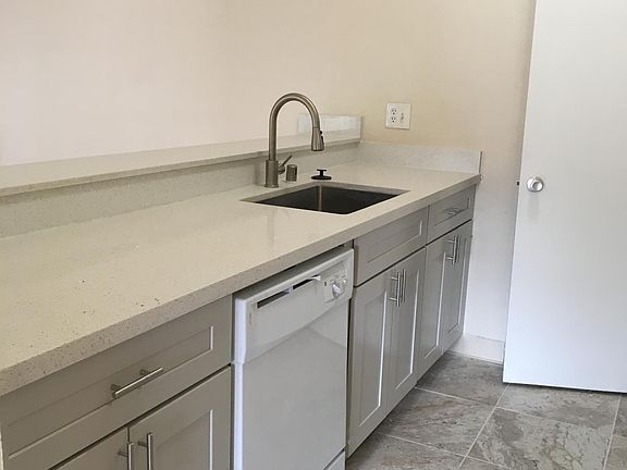 2nd image of 2036 Klamath Ave APT 7