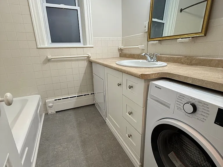 59 B Wellington St E #UPPER — Photo 16