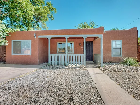 833 Palo Duro Ave NW, Albuquerque, NM 87107