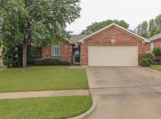 6104 Silkcrest Trl, Arlington, TX 76017