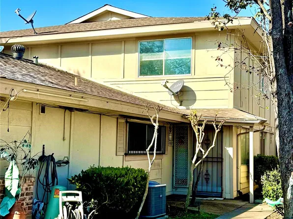 5668 Birchmont Dr #2, Houston, TX 77091