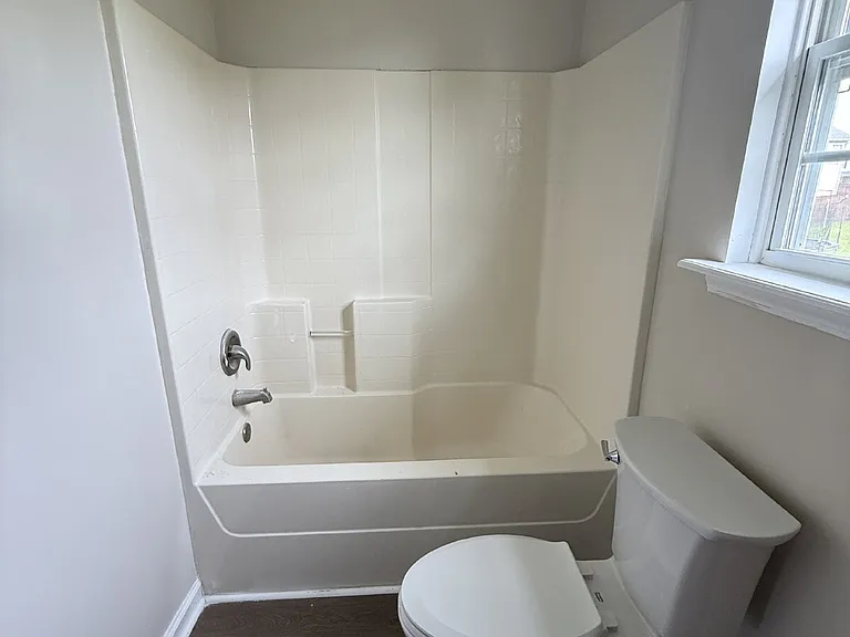 1240 Shannon Ln — Photo 18
