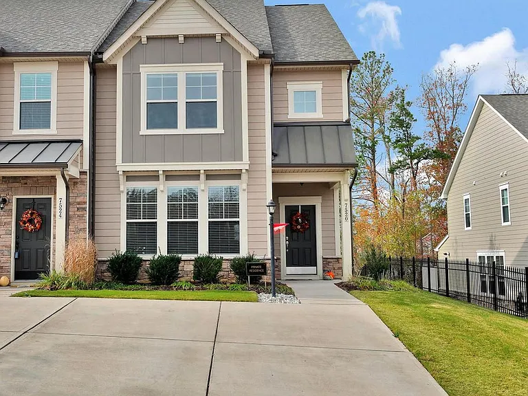 7520 Vinca Ct — Photo 1