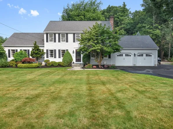 82 Bellingham Rd, Blackstone, MA 01504