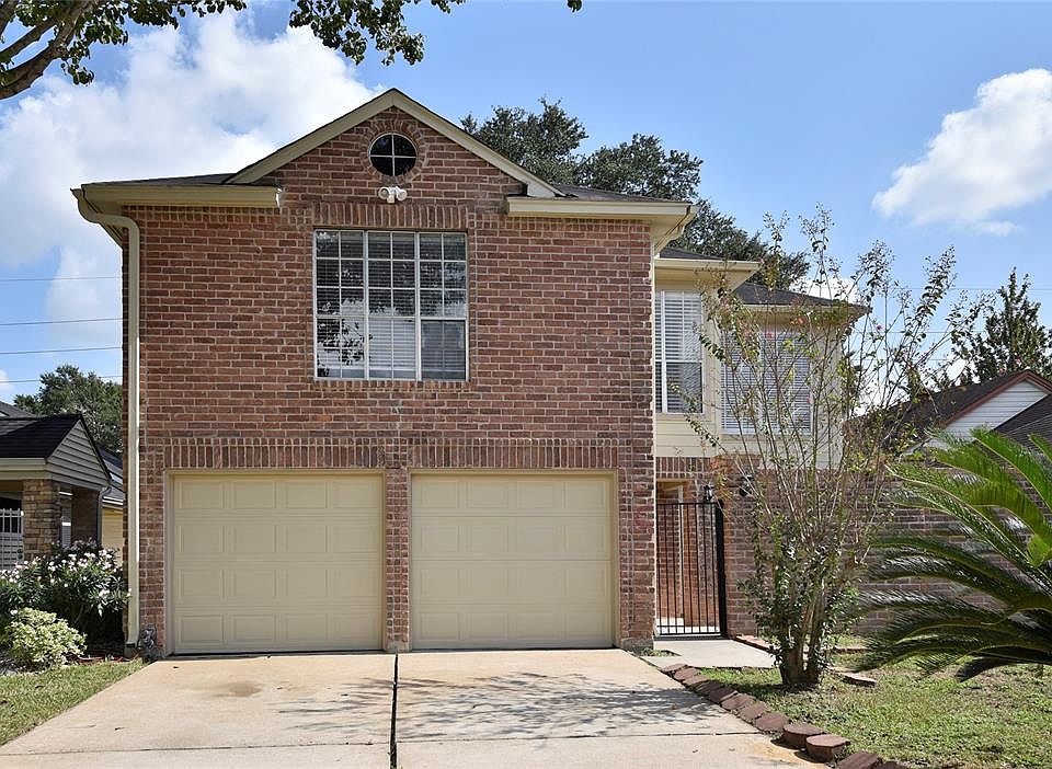1st image of 4622 Green Trail Dr