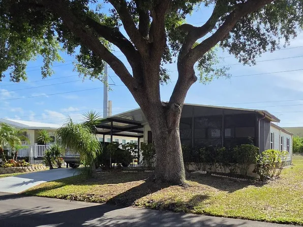 5644 Axminster Dr, Sarasota, FL 34241