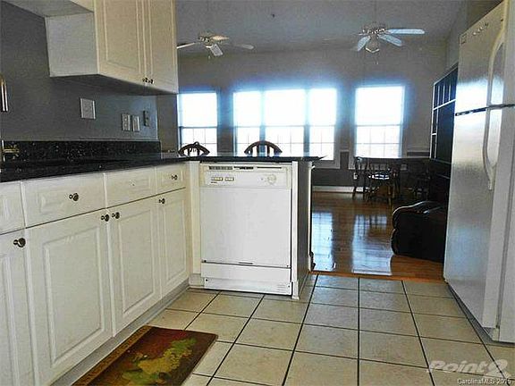 Kitchen TheCharlotteAgent