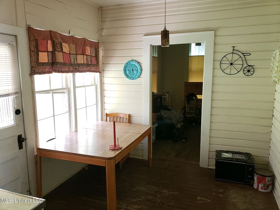 113 Court St, Sardis, MS 38666 Zillow