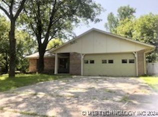 221 E Austin St, Broken Arrow, OK 74011