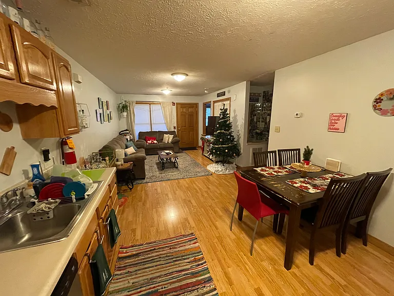 Campus Lofts — Photo 7