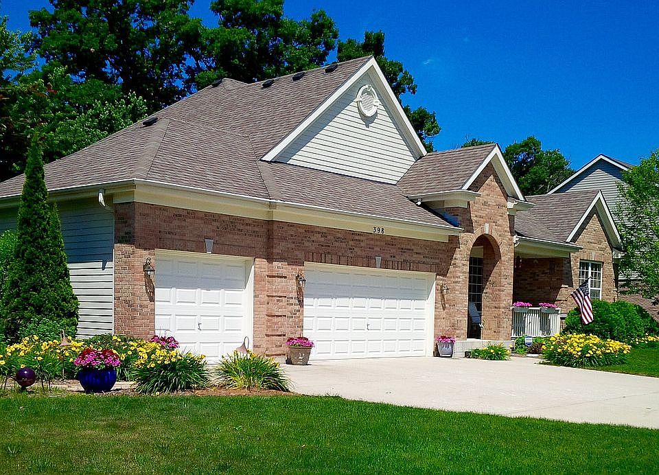 1st image of 398 Fairway Dr