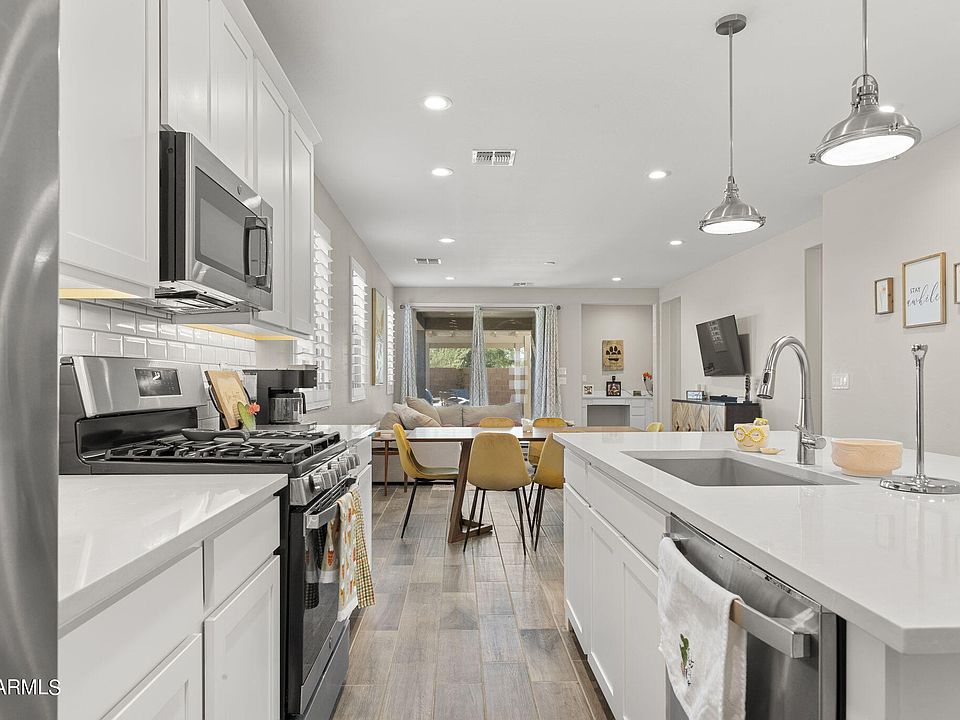 1st image of 25906 N THORNHILL Drive N
