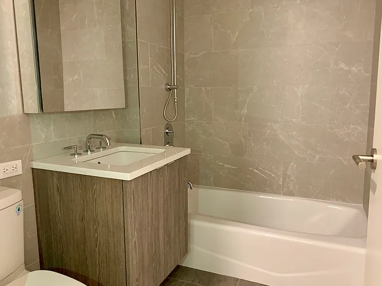 520 W 43rd St #4N — Photo 8