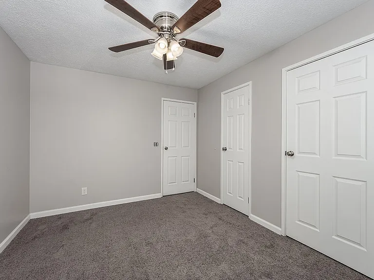 Skyridge Apartment Homes — Photo 10